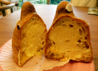 Illustration for article titled These Totoro Cream Puffs Are Cute Enough to Eat. Literally.